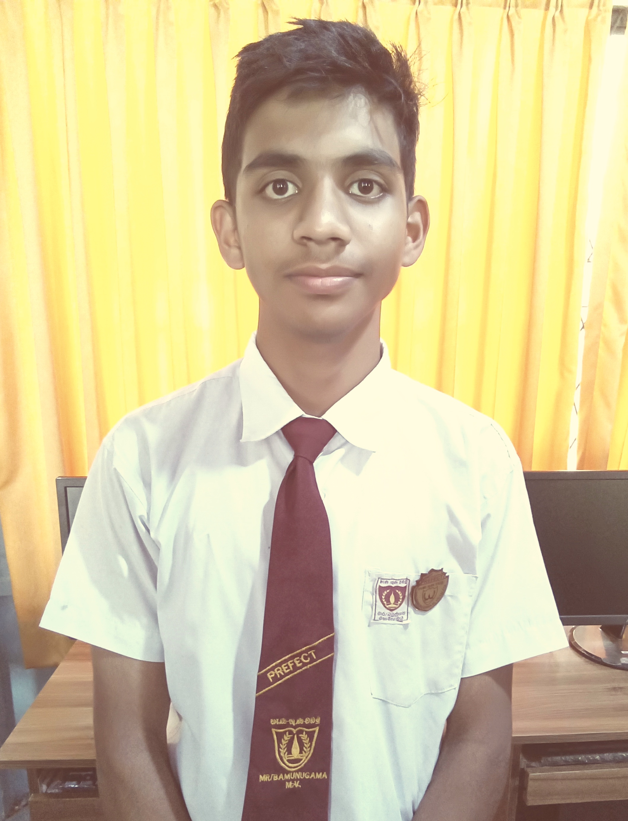 A.V. ලිවීන් ආයුක